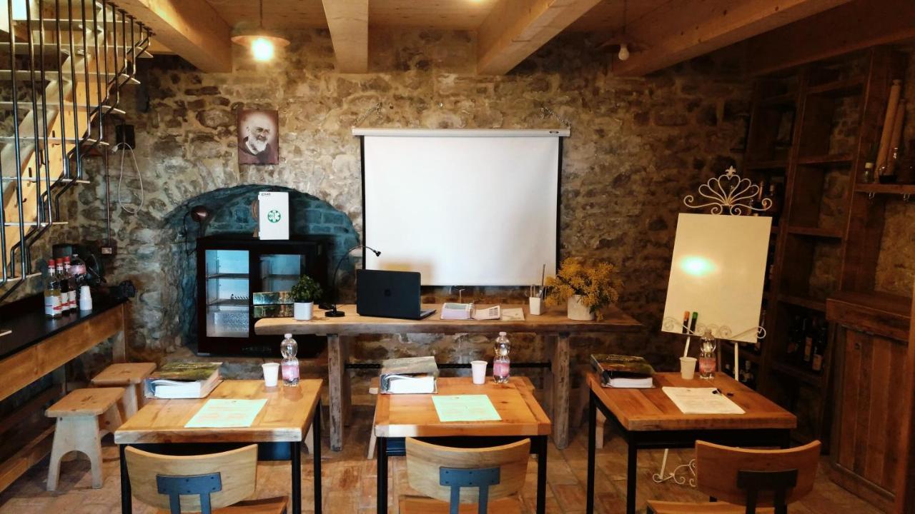 Albergo Diffuso - Il Poggetto Tra Urbino & San Marino Eksteriør billede